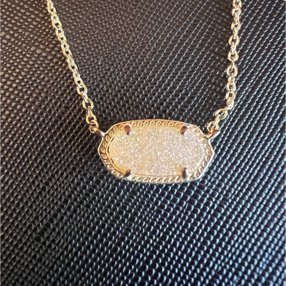 Kendra Scott necklace with dust bag
